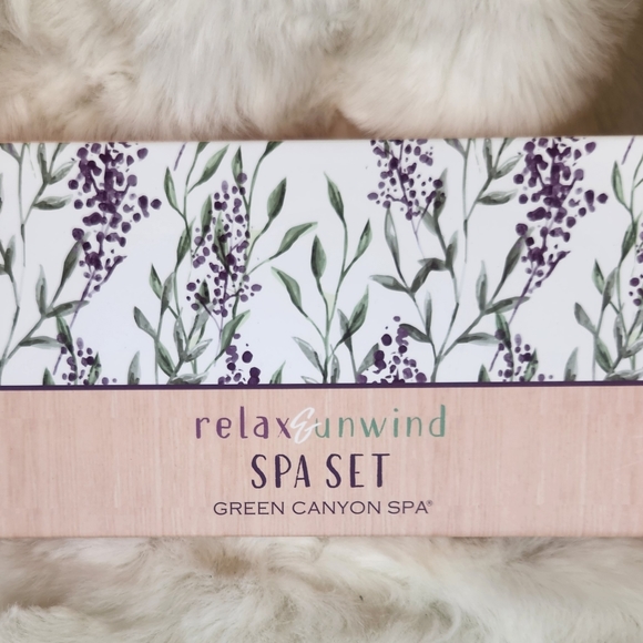 Green Canyon Spa Gift Set - Picture 2 of 3